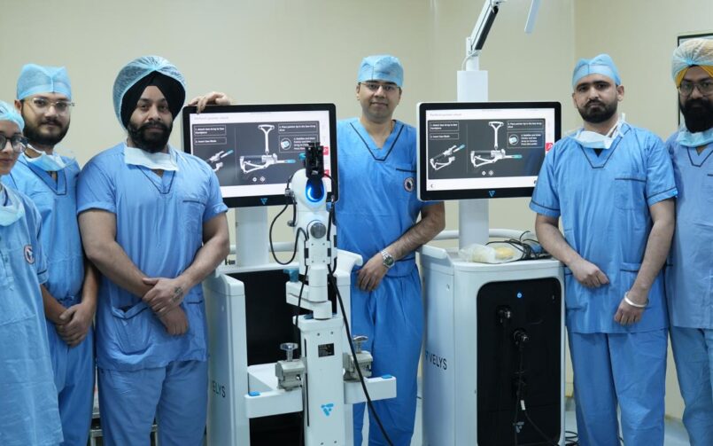 Robotic Knee Surgeon in Chandigarh